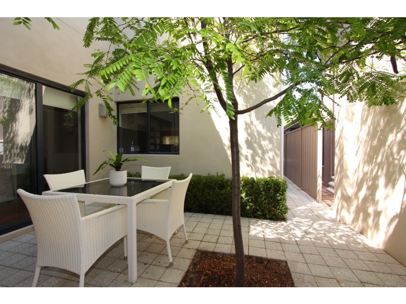 7B Karoo Street, South Perth WA 6151