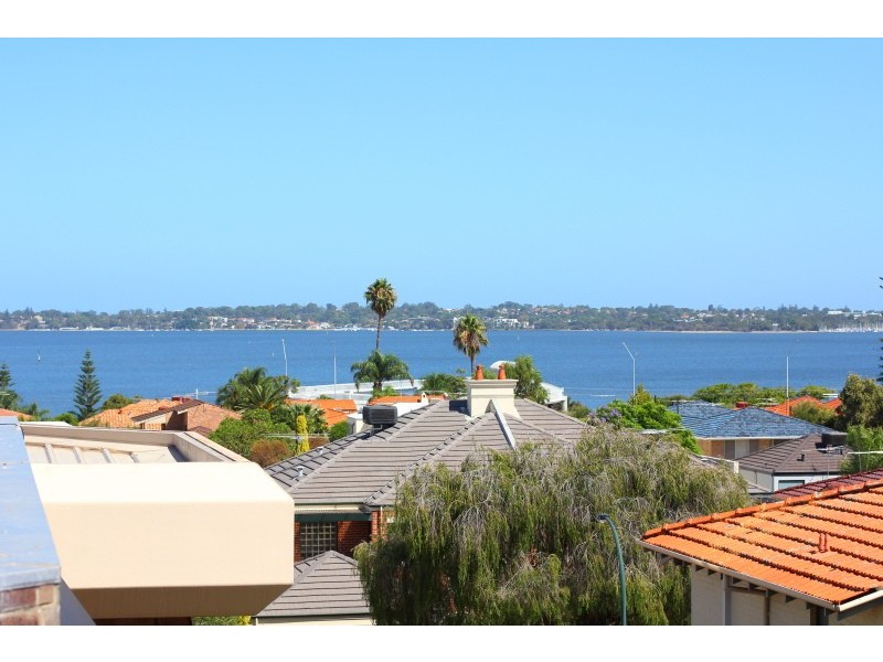 3/12 Robert Street, Como WA 6152