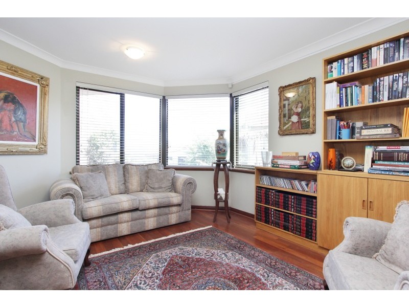 3/12 Robert Street, Como WA 6152