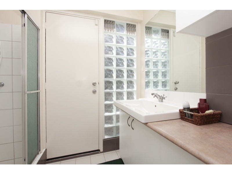 3/12 Robert Street, Como WA 6152