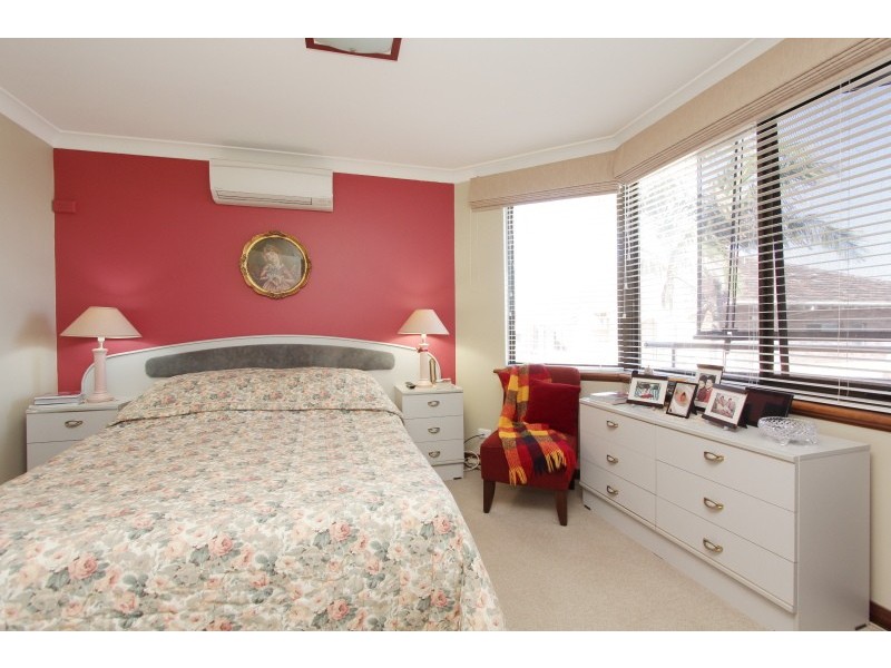 3/12 Robert Street, Como WA 6152