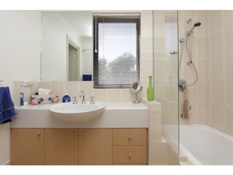 3/12 Robert Street, Como WA 6152