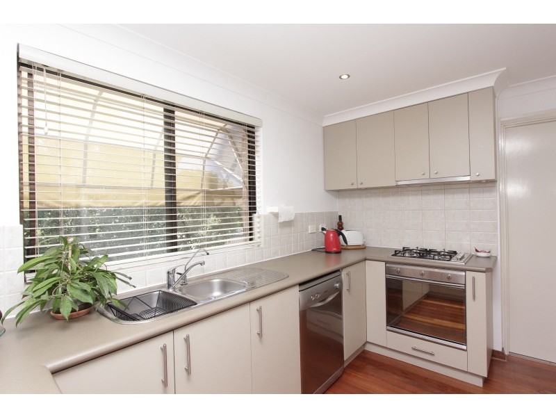 3/12 Robert Street, Como WA 6152