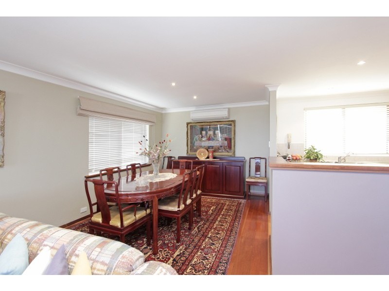 3/12 Robert Street, Como WA 6152