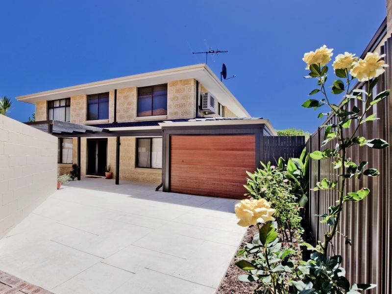 32A Letchworth Centre Avenue, Salter Point WA 6152