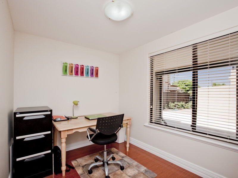 32A Letchworth Centre Avenue, Salter Point WA 6152