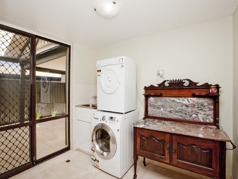 32A Letchworth Centre Avenue, Salter Point WA 6152