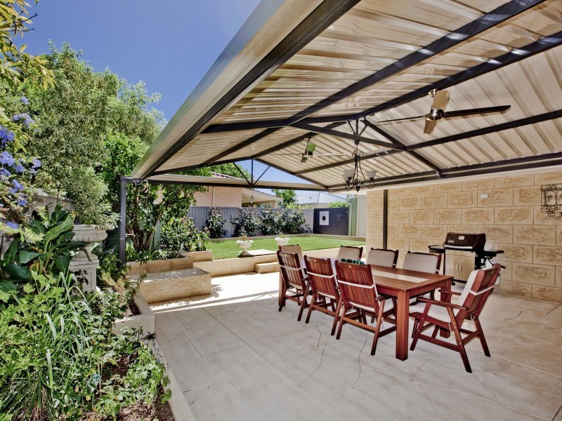 32A Letchworth Centre Avenue, Salter Point WA 6152