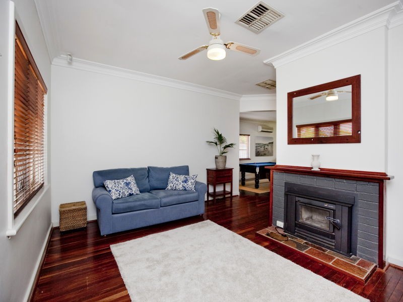 43 Bickley Crescent, Manning WA 6152