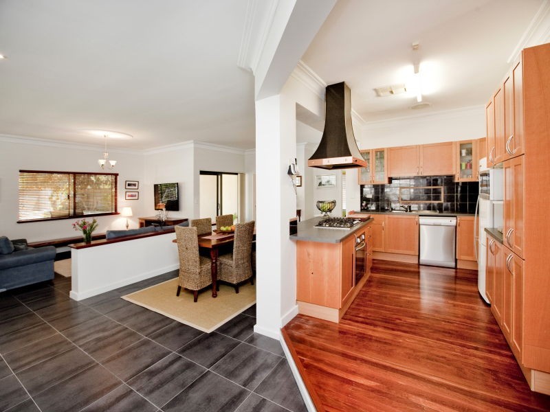 43 Bickley Crescent, Manning WA 6152