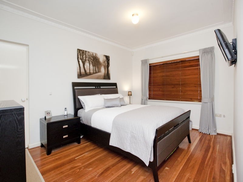 43 Bickley Crescent, Manning WA 6152