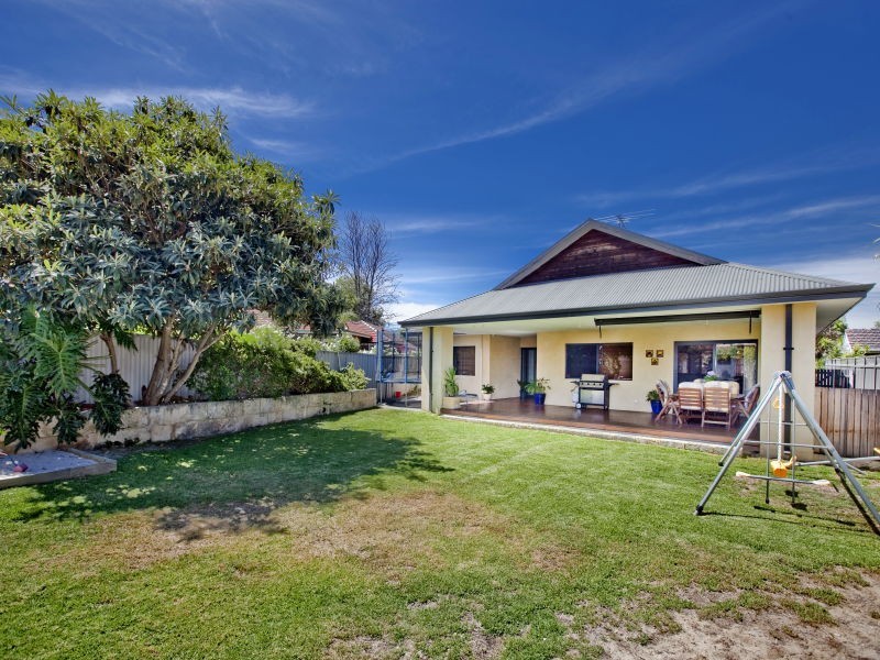 43 Bickley Crescent, Manning WA 6152