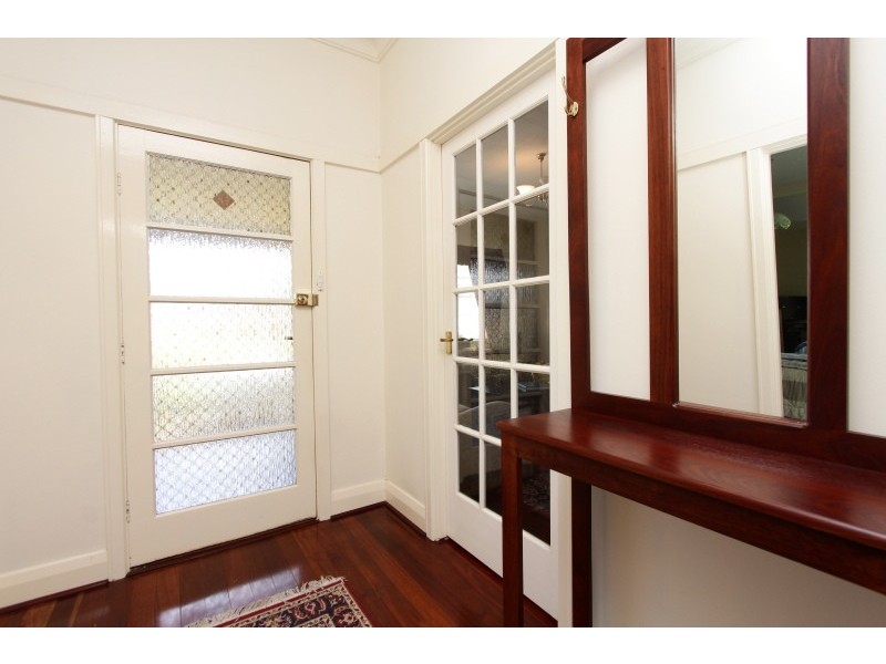 18 Etwell Street, East Victoria Park WA 6101