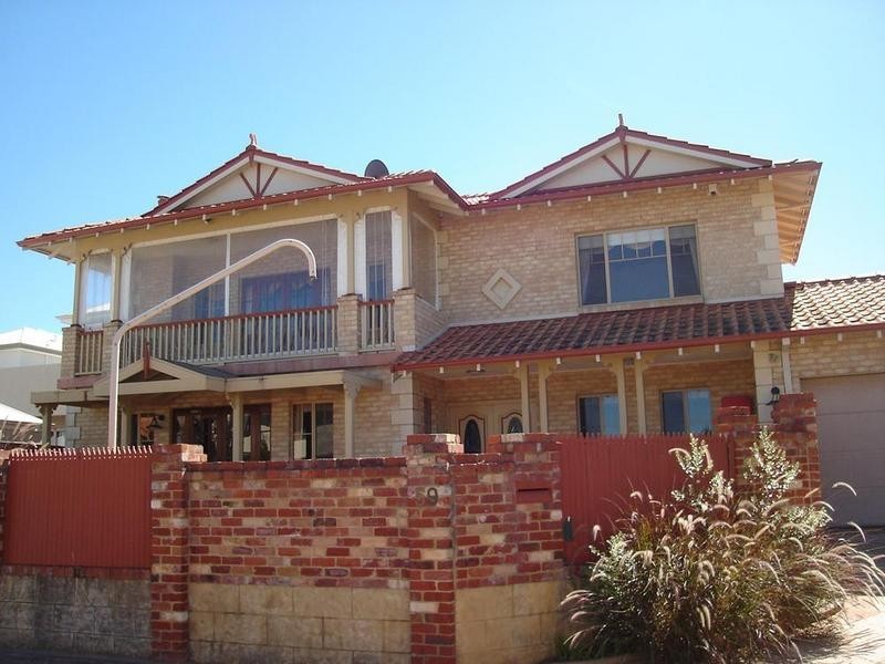 59 River Way, Salter Point WA 6152