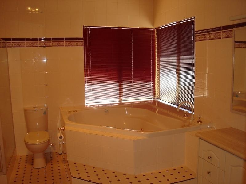 59 River Way, Salter Point WA 6152