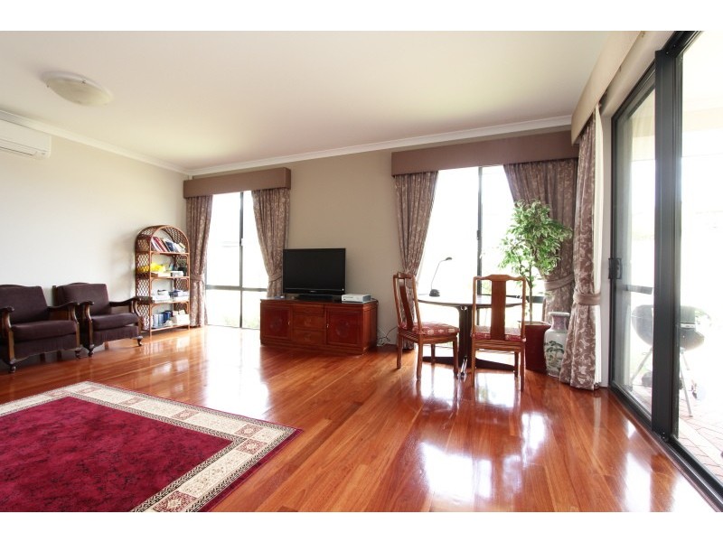 13 Omagh Grove, Waterford WA 6152