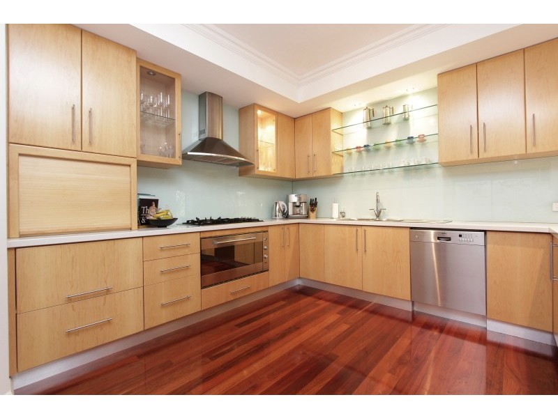 6 Hogg Avenue, Salter Point WA 6152