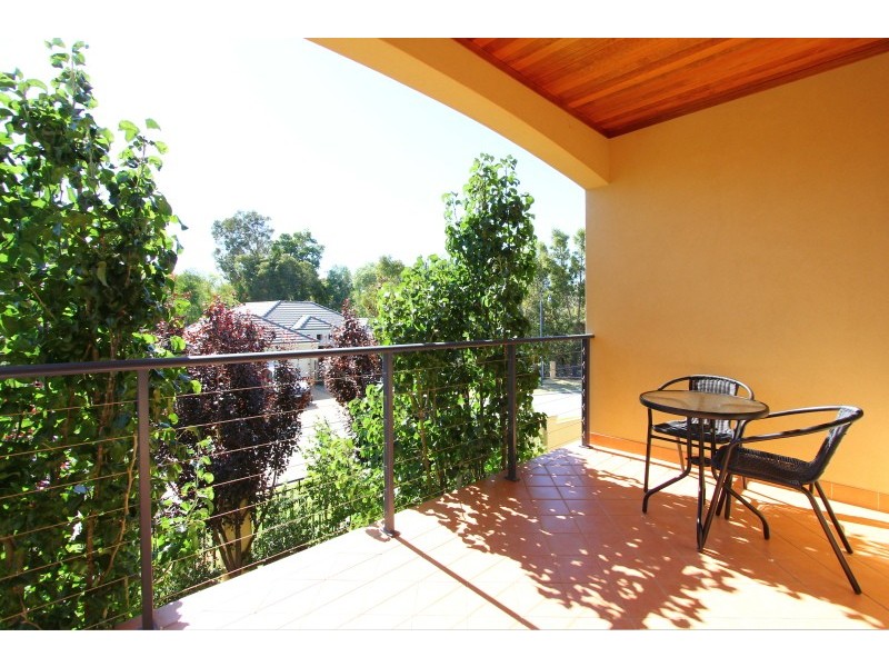 6 Hogg Avenue, Salter Point WA 6152