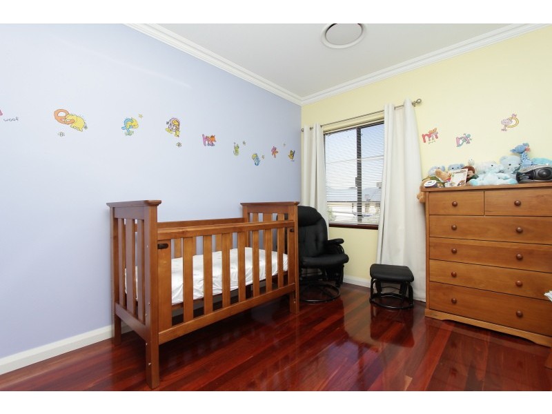 6 Hogg Avenue, Salter Point WA 6152