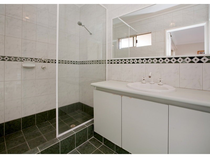 4/15 Renwick Street, South Perth WA 6151