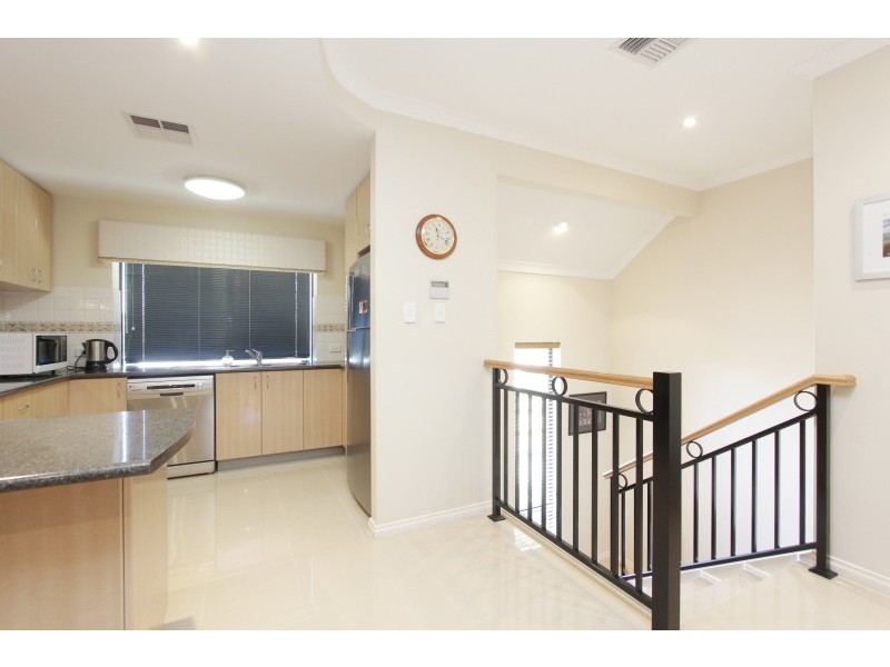 1/35 Kitchener Avenue, Burswood WA 6100