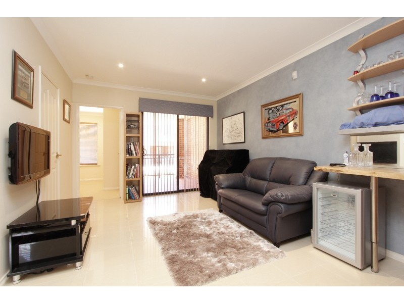 1/35 Kitchener Avenue, Burswood WA 6100