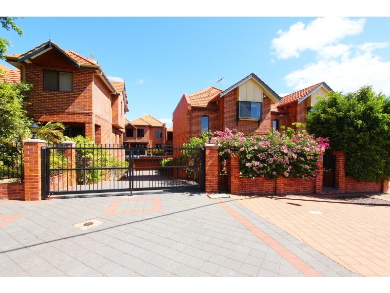 1/35 Kitchener Avenue, Burswood WA 6100