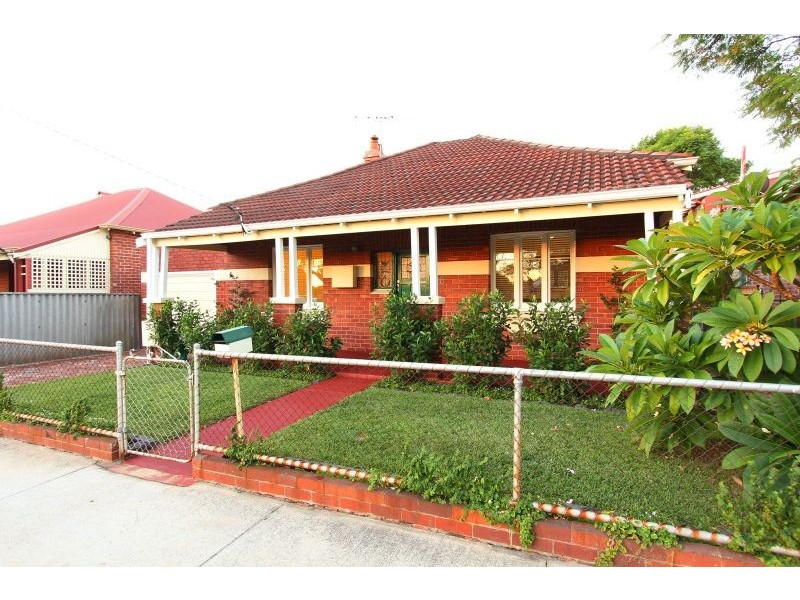 38 Washington Street, Victoria Park WA 6100