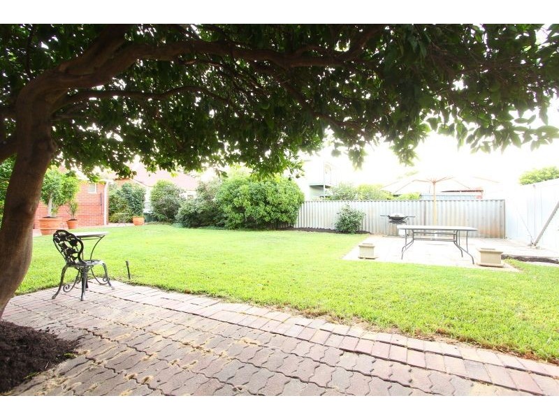 38 Washington Street, Victoria Park WA 6100