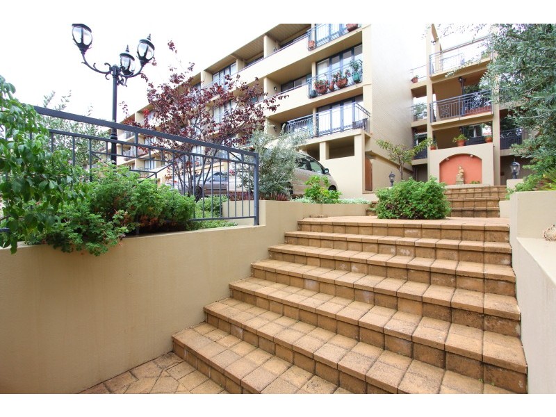 18/16 Hensman Street, South Perth WA 6151