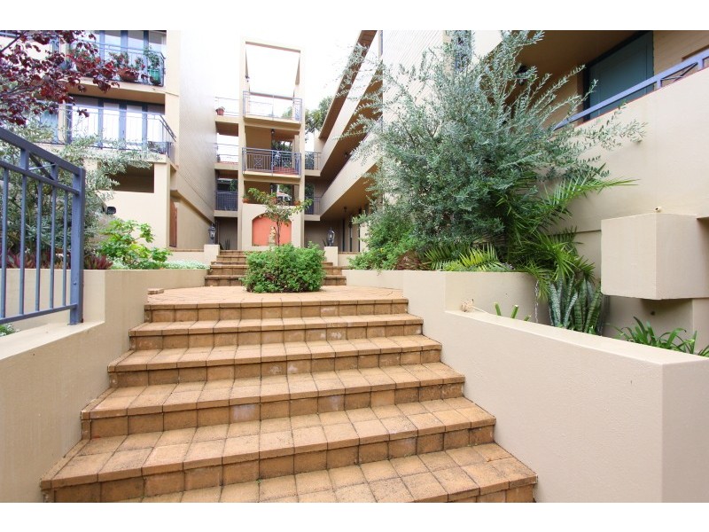 18/16 Hensman Street, South Perth WA 6151