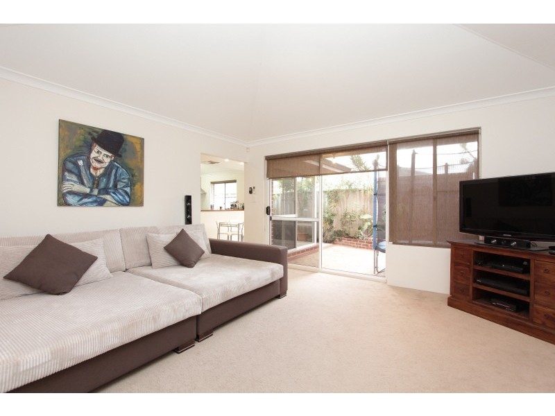 15 Galaxy Way, Carlisle WA 6101