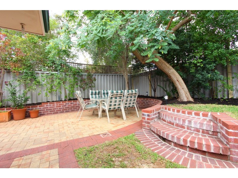 15 Galaxy Way, Carlisle WA 6101