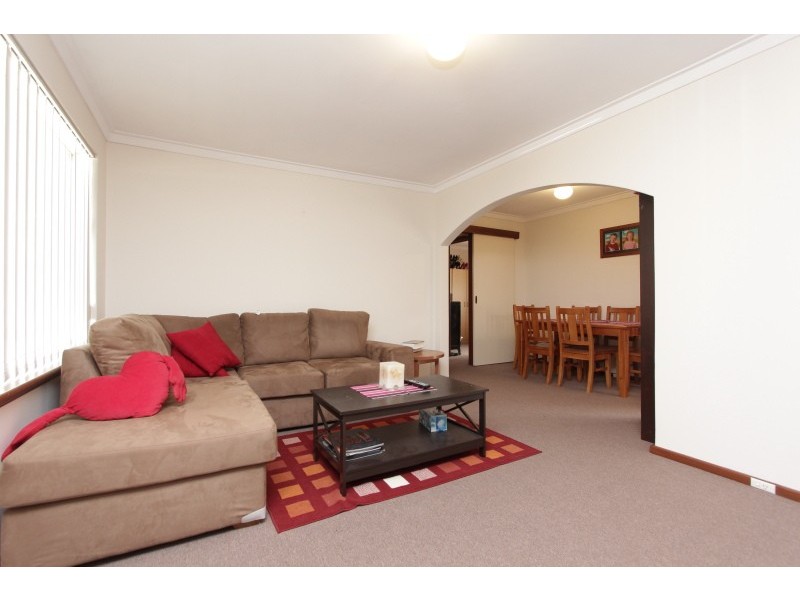 10 Saunders Street, Como WA 6152