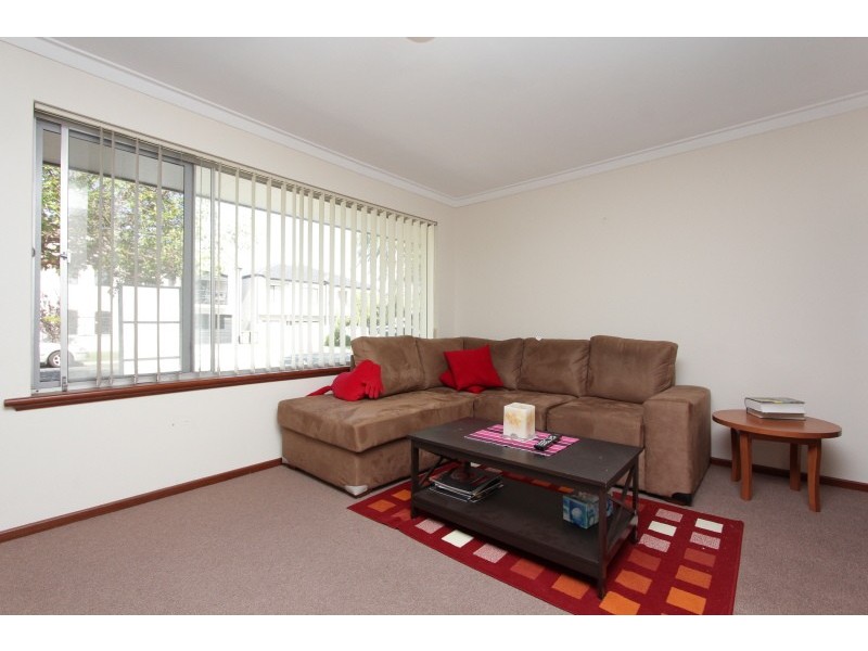 10 Saunders Street, Como WA 6152