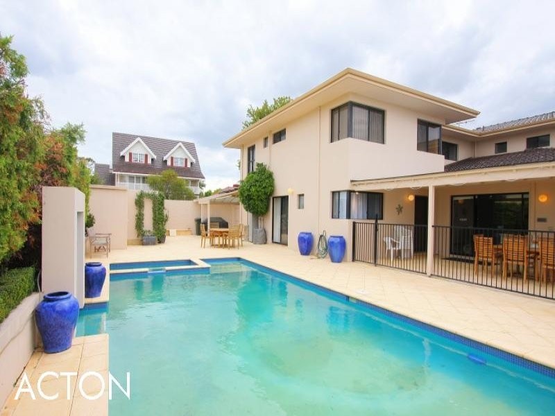 18 Rookwood Street, Mount Pleasant WA 6153