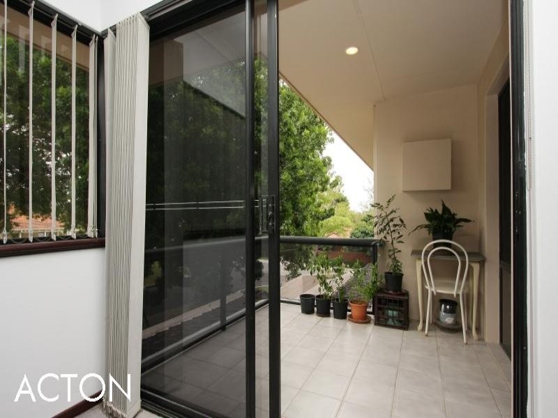 18 Rookwood Street, Mount Pleasant WA 6153