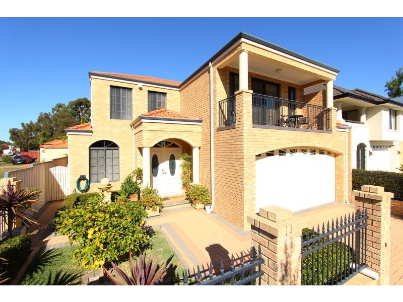 8 Waterview Parade, Ascot WA 6104