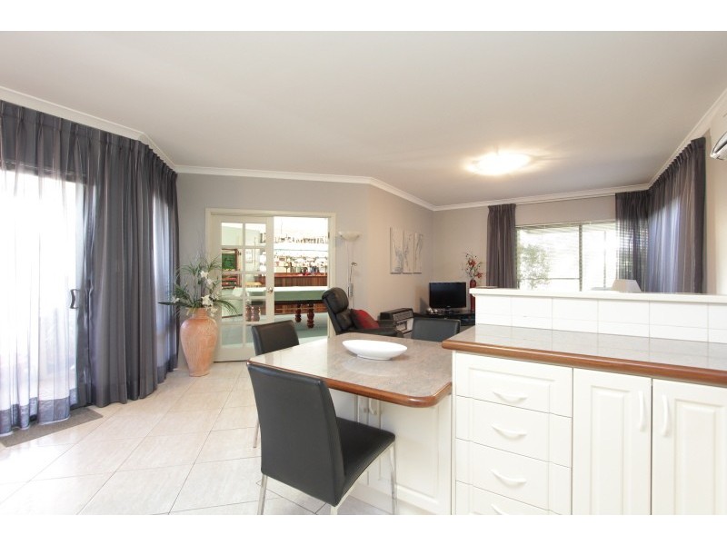 8 Waterview Parade, Ascot WA 6104