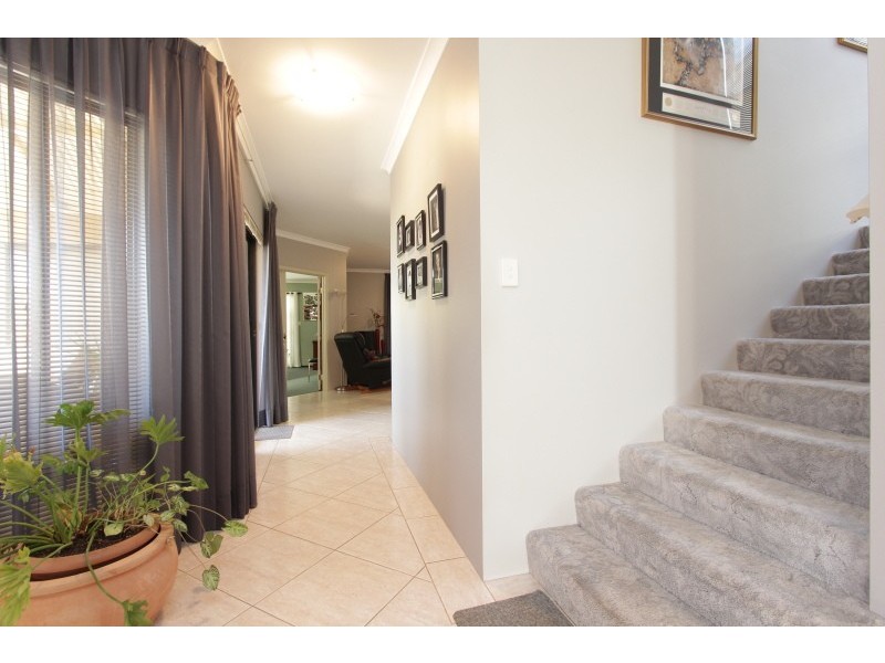 8 Waterview Parade, Ascot WA 6104