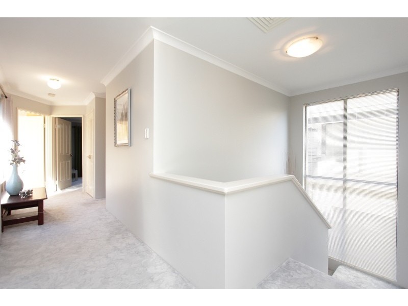 8 Waterview Parade, Ascot WA 6104