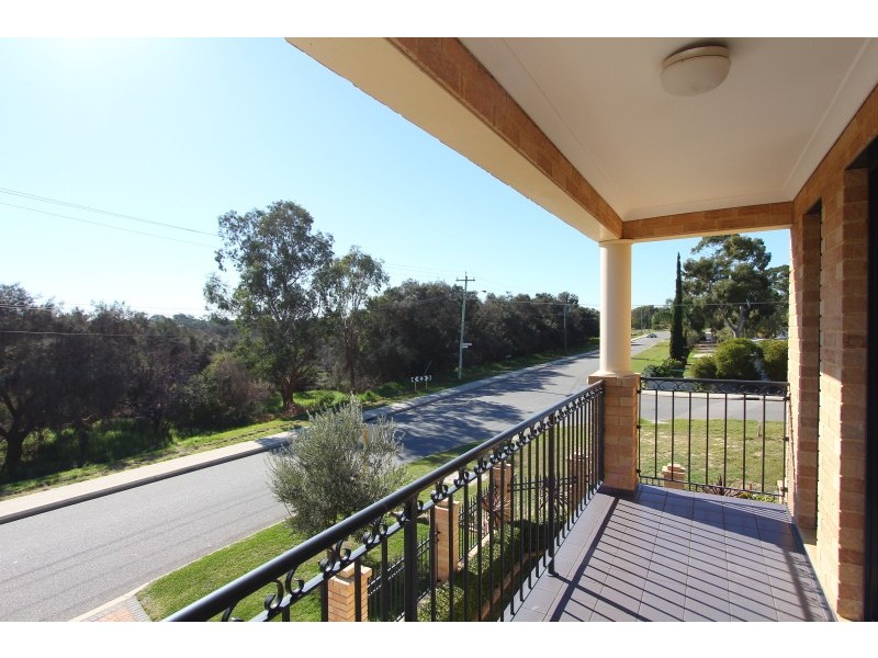 8 Waterview Parade, Ascot WA 6104
