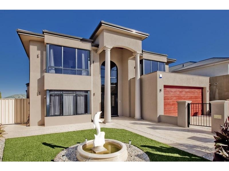 24 Crossman Pass, Salter Point WA 6152