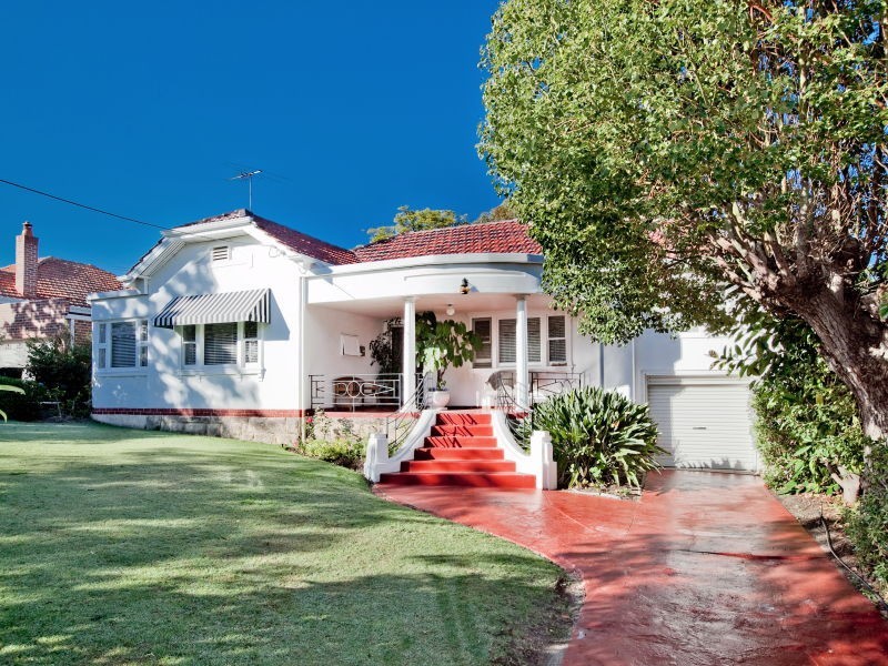 3 Ryrie Avenue, Como WA 6152