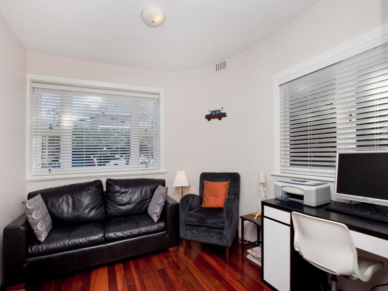 3 Ryrie Avenue, Como WA 6152