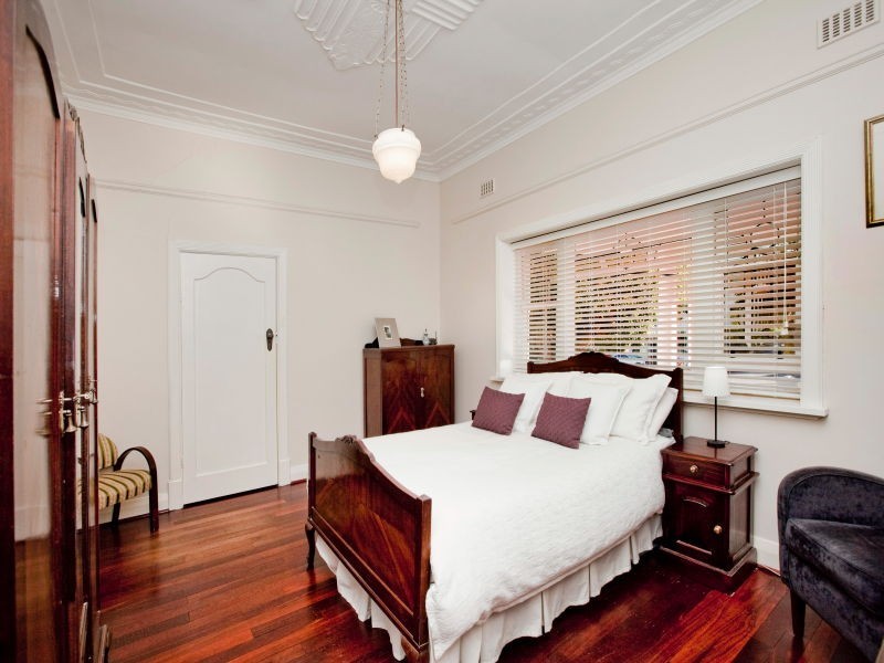 3 Ryrie Avenue, Como WA 6152