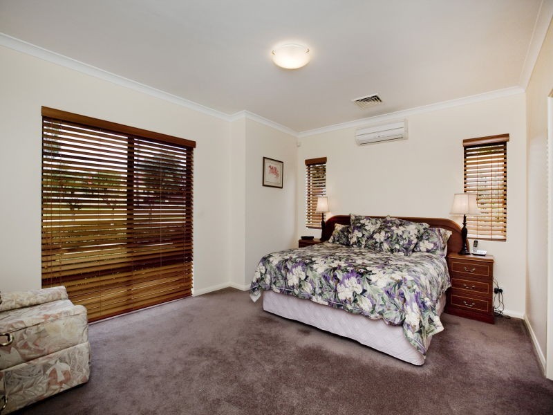 34 Roebuck Drive, Salter Point WA 6152