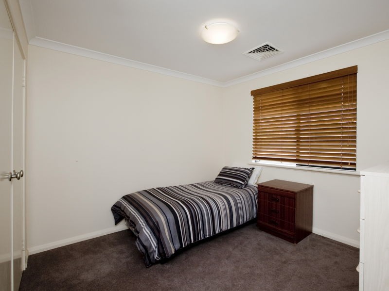 34 Roebuck Drive, Salter Point WA 6152