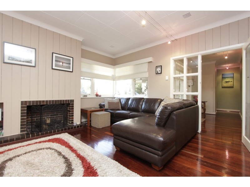 79 THELMA STREET, Como WA 6152