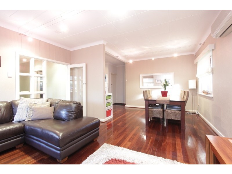 79 THELMA STREET, Como WA 6152